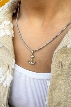 Anchor necklace